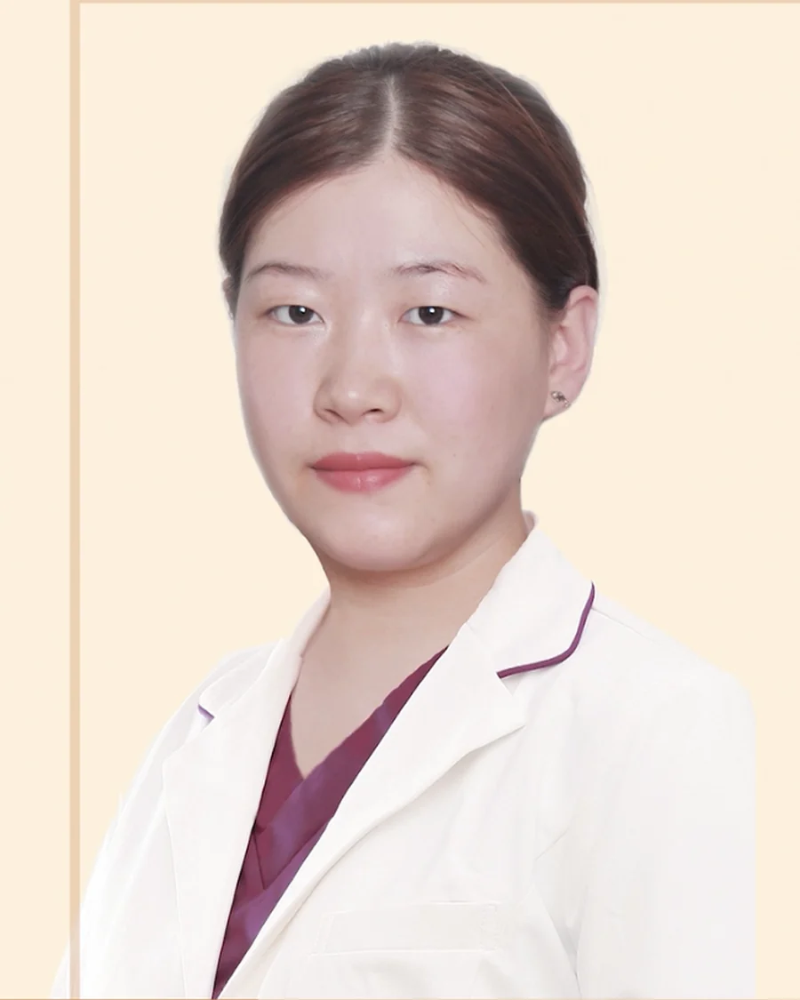 付淼鑫执业医师 · 儿童牙医形象照